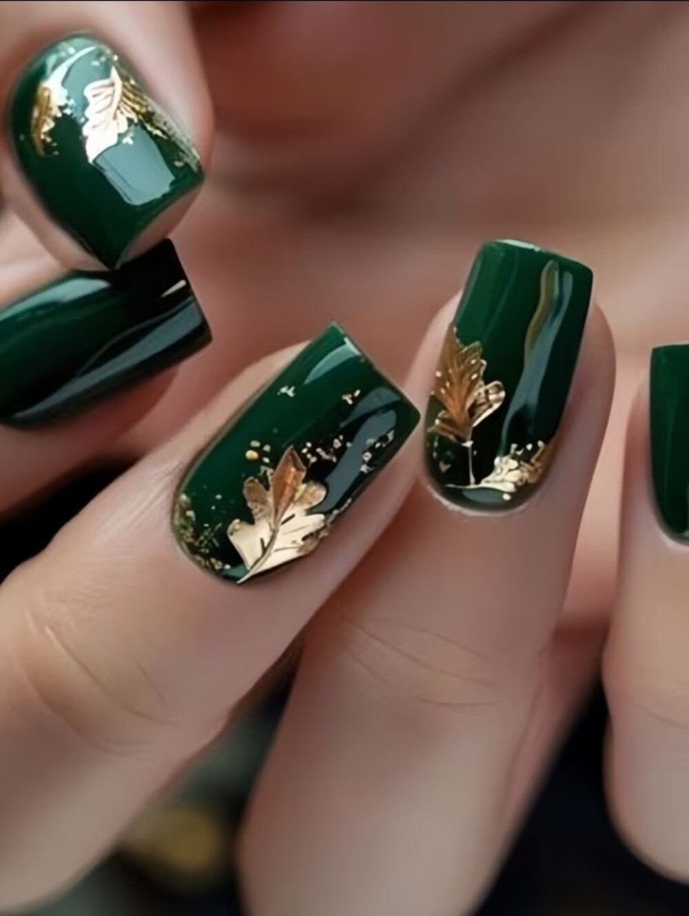 Green Press-On Nail Set with Gold Leaf Accents